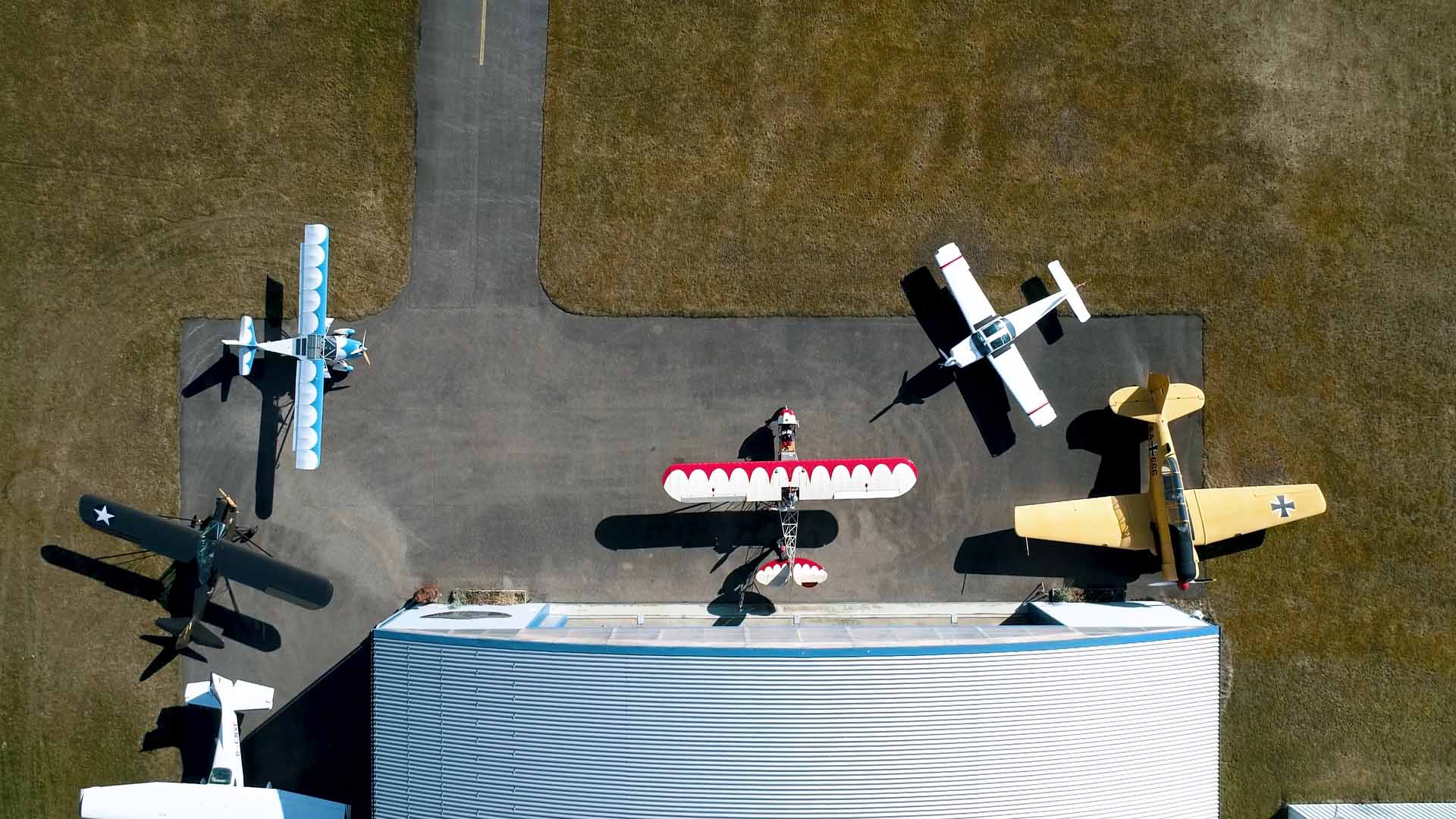 210315_Hornbach_MacherStory_Flugzeug_UHD_20Mbit_FINAL_CLEAN_00_03_14_17